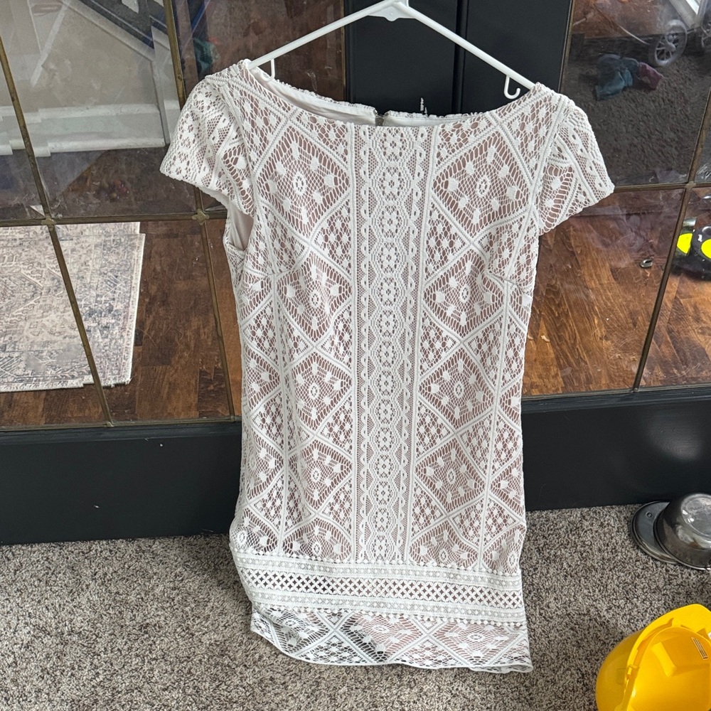 Vince Camuto White Lace Midi Dress